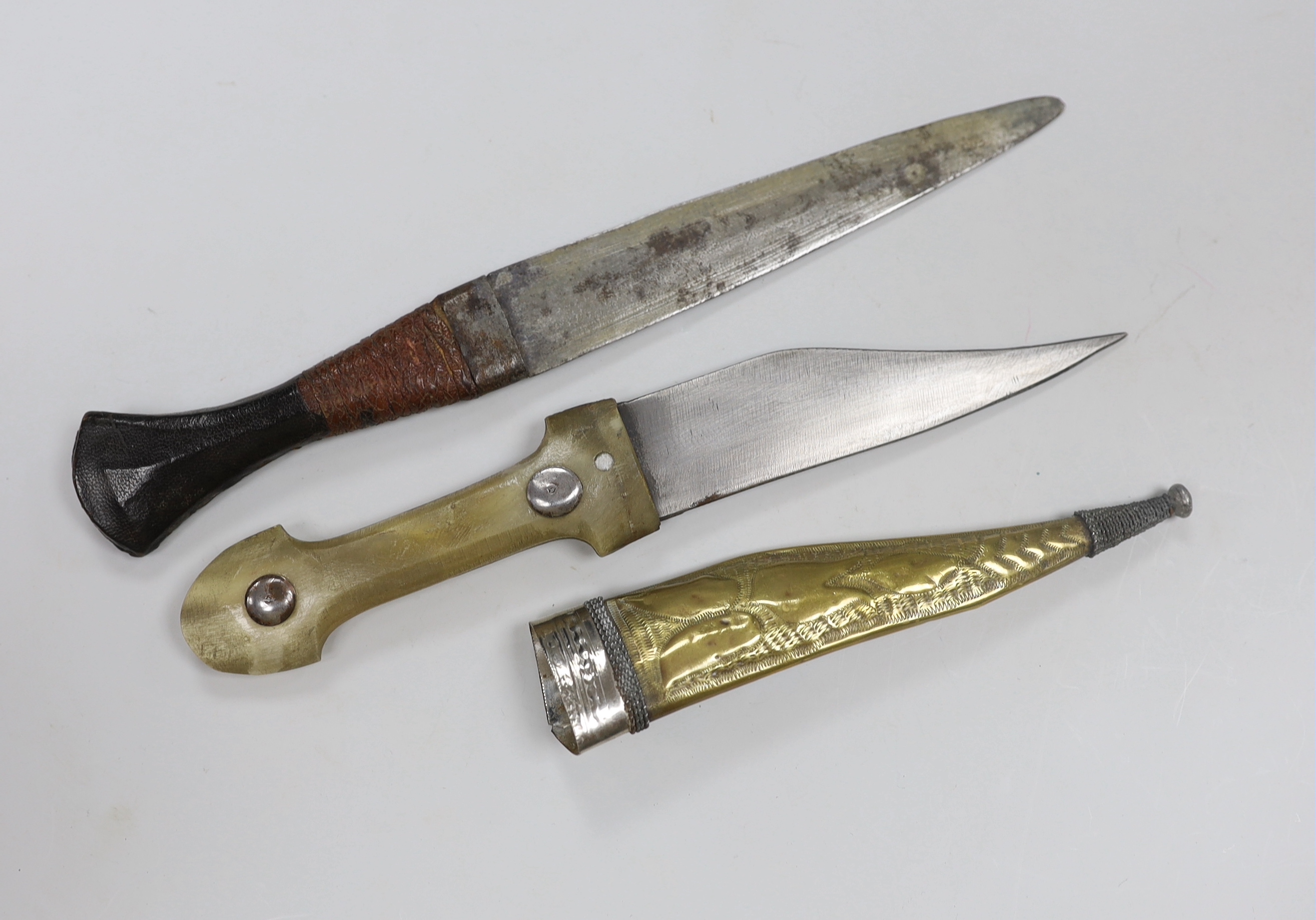 Four various Middle-Eastern daggers/ jambaya